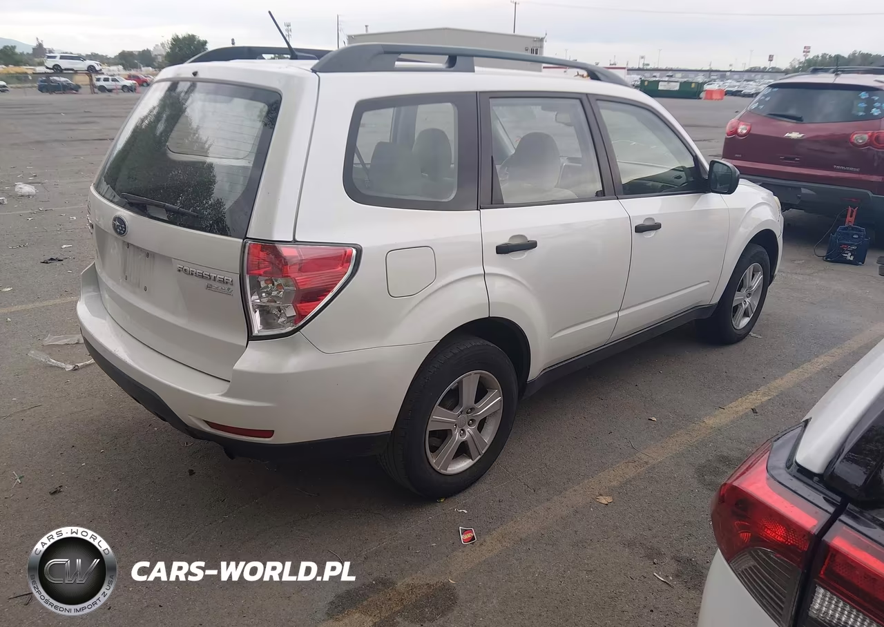 2013 Subaru Forester 2.5X VIN:JF2SHABC1DH432989 - 4