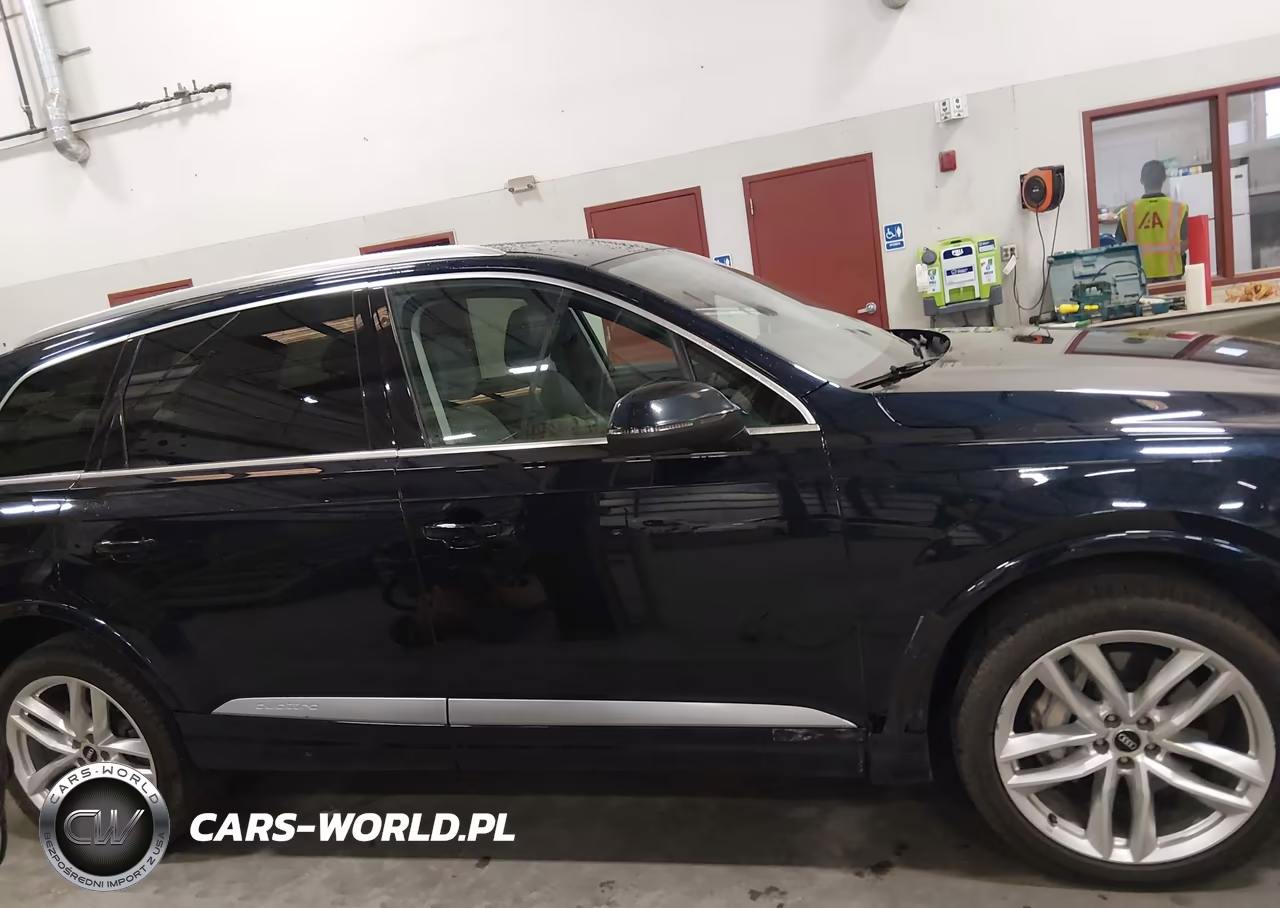 2017 Audi Q7 3.0T Premium VIN:WA1VABF73HD026108 - 13