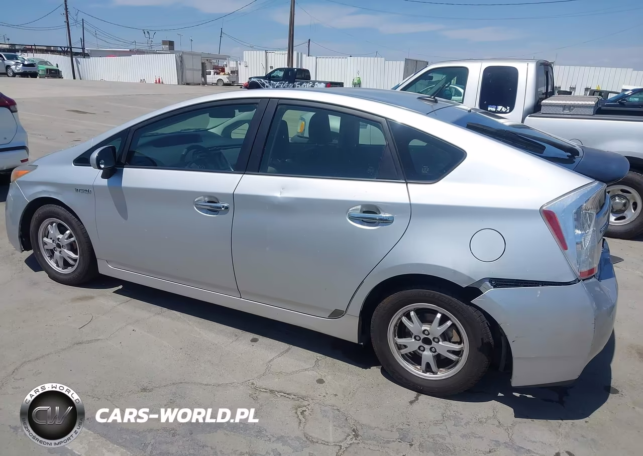 2011 Toyota Prius Two VIN:JTDKN3DU7B1396398 - 14