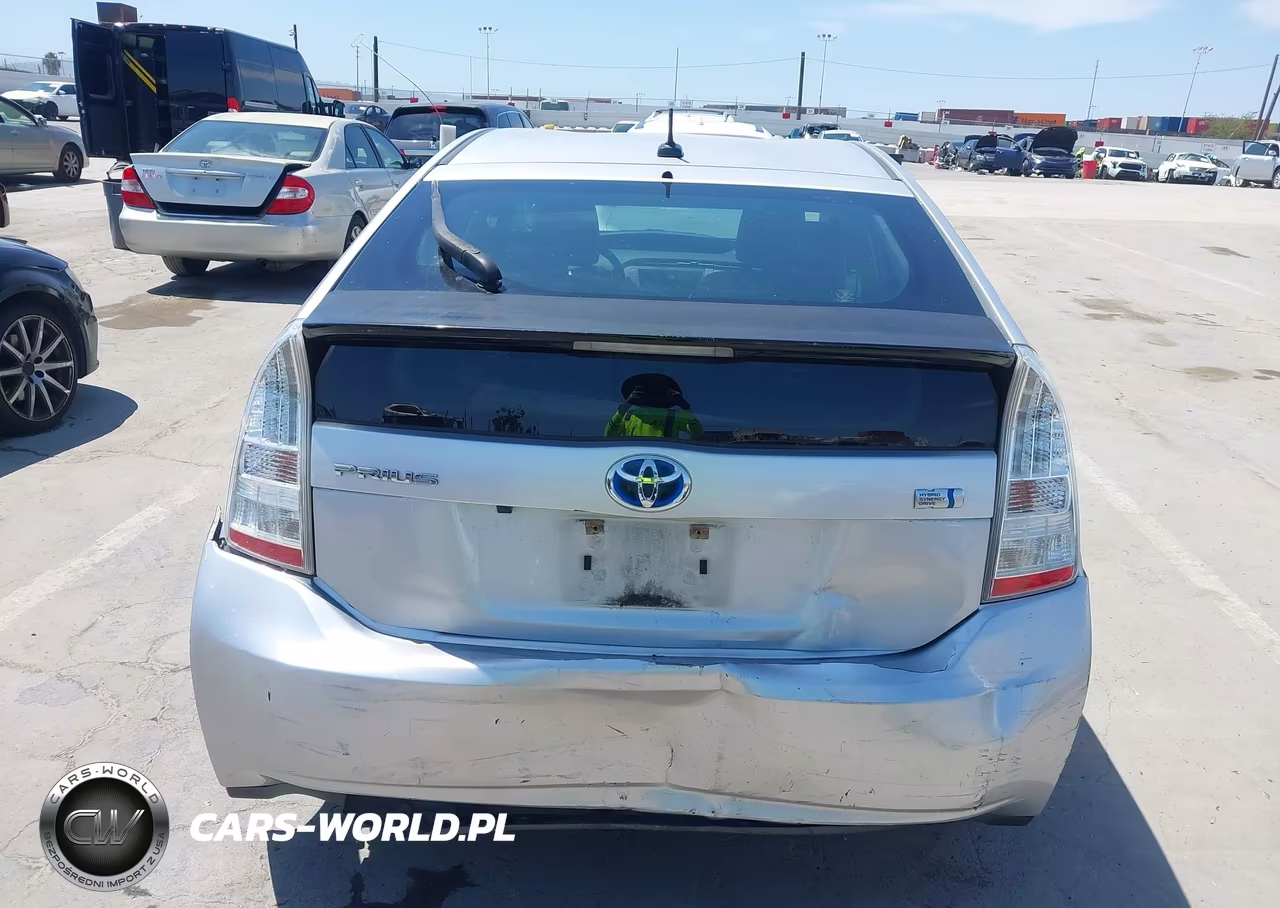 2011 Toyota Prius Two VIN:JTDKN3DU7B1396398 - 16