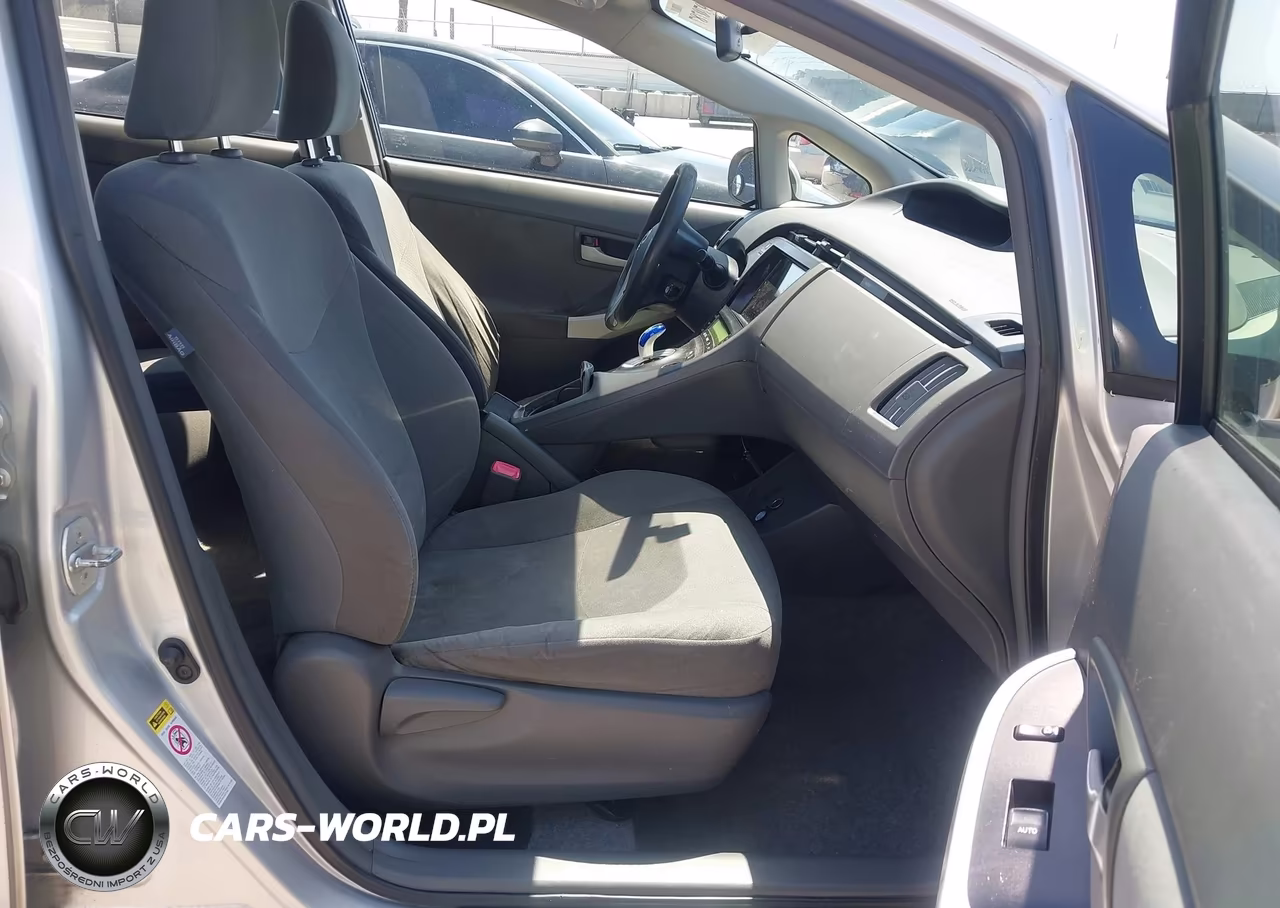 2011 Toyota Prius Two VIN:JTDKN3DU7B1396398 - 5