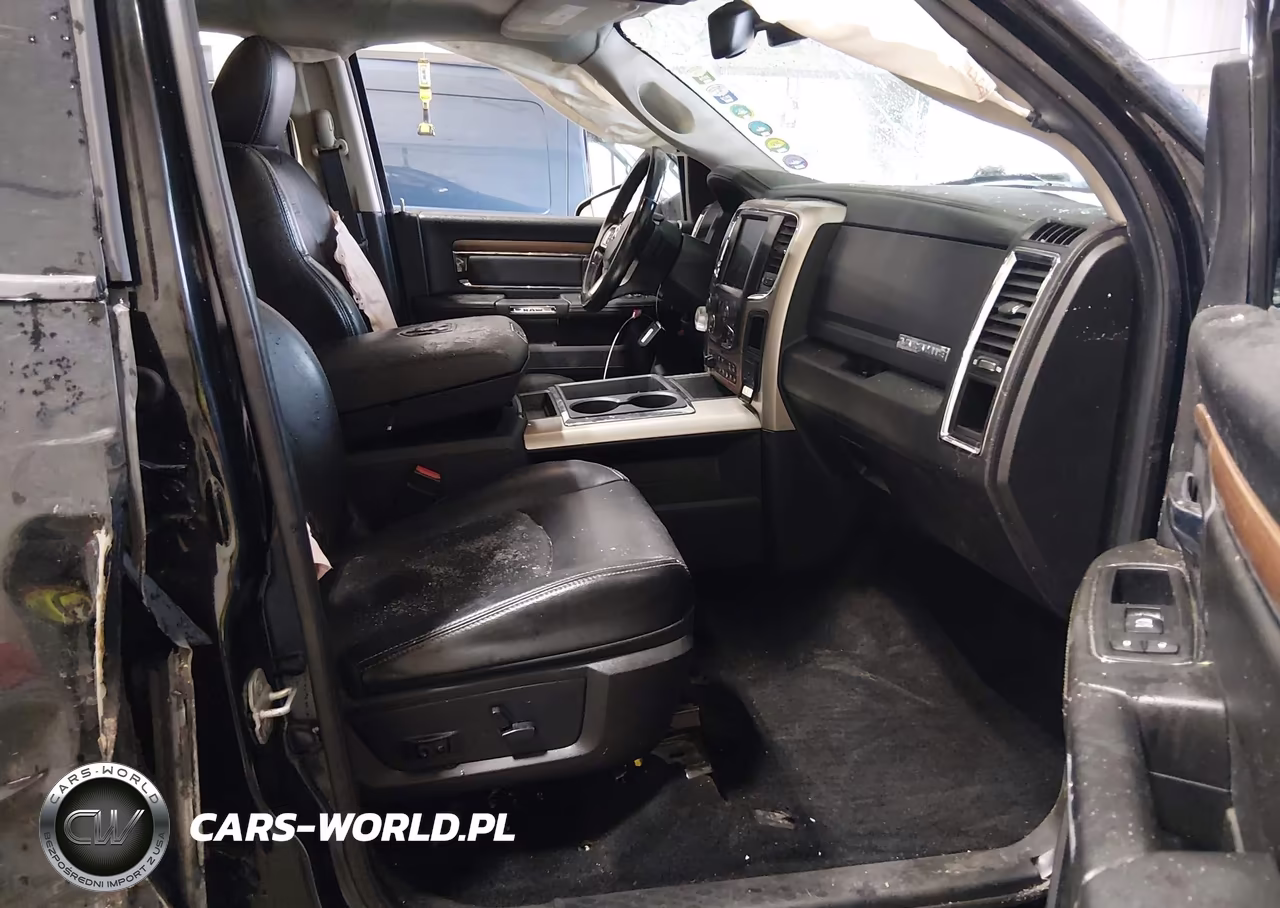 2014 Ram 1500 Laramie VIN:1C6RR7NT9ES110458 - 5