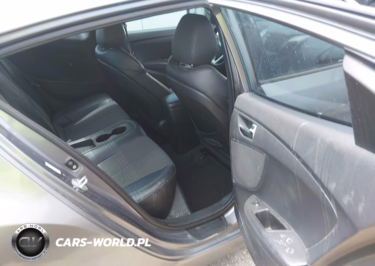 2012 Hyundai Veloster Base W-Black VIN:KMHTC6AD6CU026541 - 8