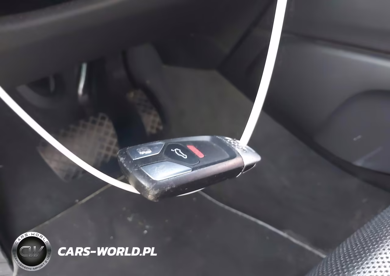 2018 Audi Q7 3.0T Premium VIN:WA1LAAF73JD029761 - 11