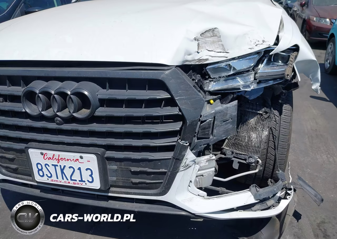 2018 Audi Q7 3.0T Premium VIN:WA1LAAF73JD029761 - 12