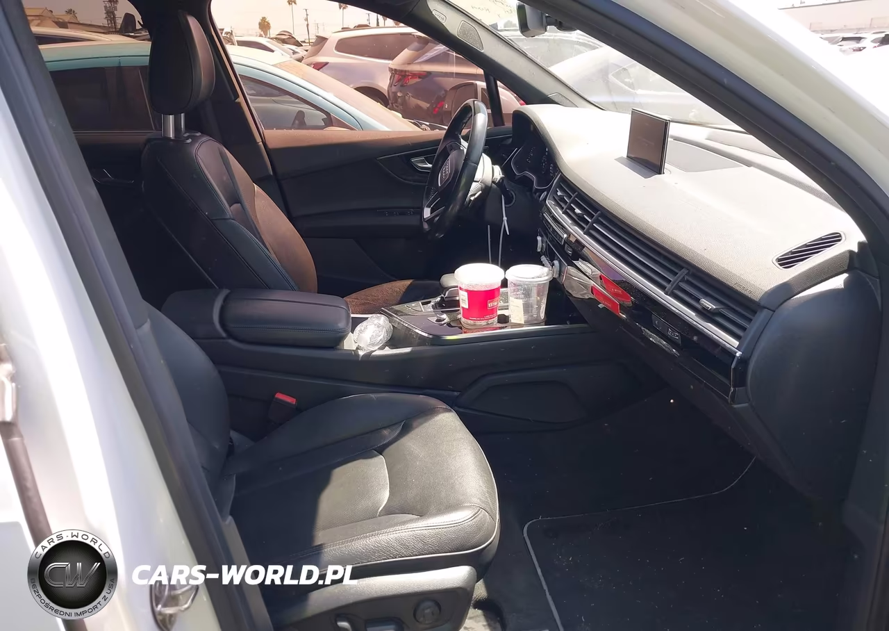 2018 Audi Q7 3.0T Premium VIN:WA1LAAF73JD029761 - 5