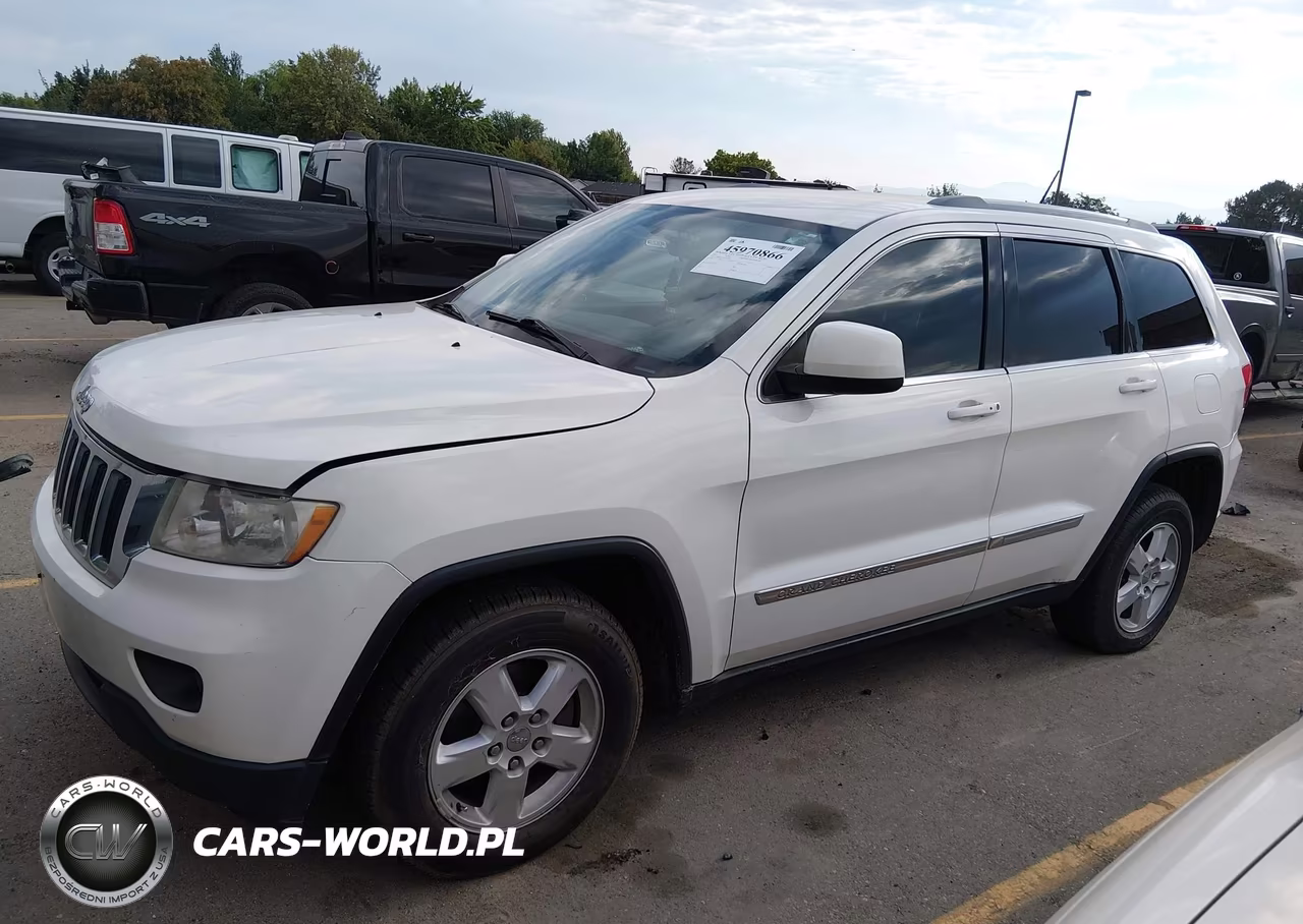 2011 Jeep Grand Cherokee Laredo VIN:1J4RR4GG3BC570092 - 2
