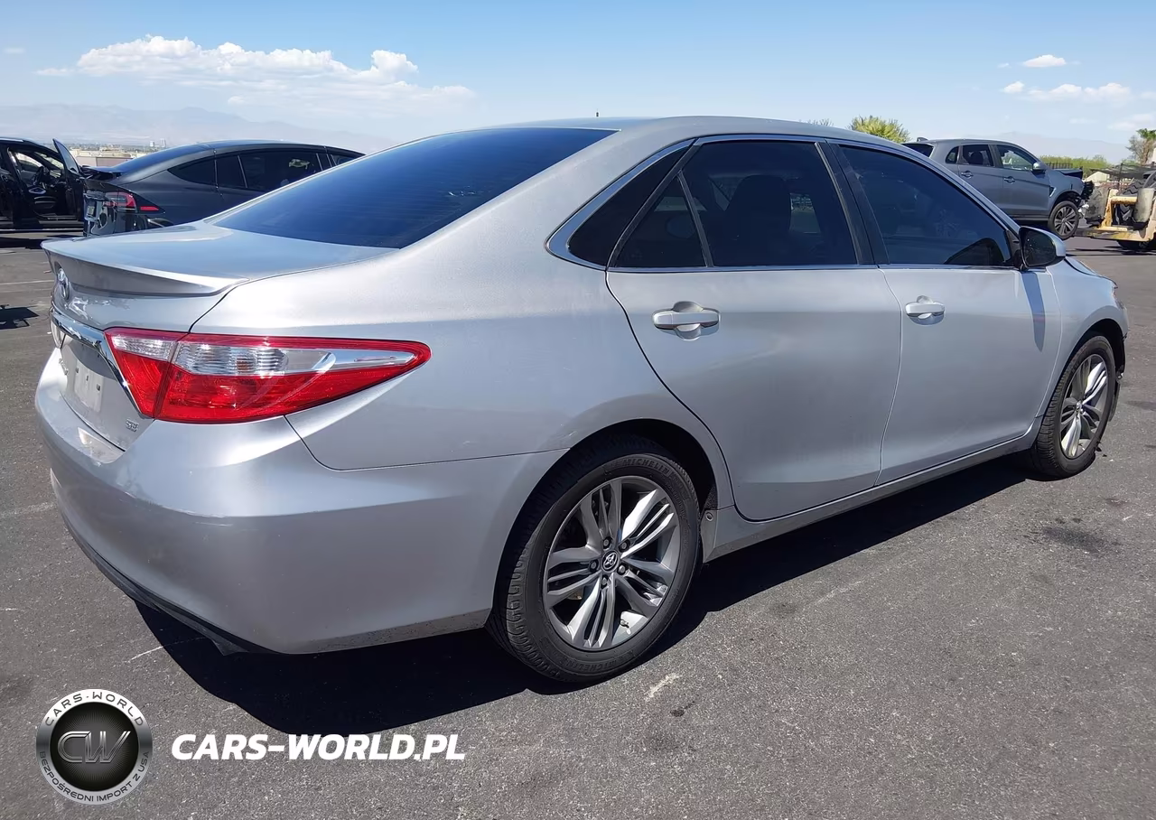 2016 Toyota Camry Se VIN:4T1BF1FK6GU513550 - 4