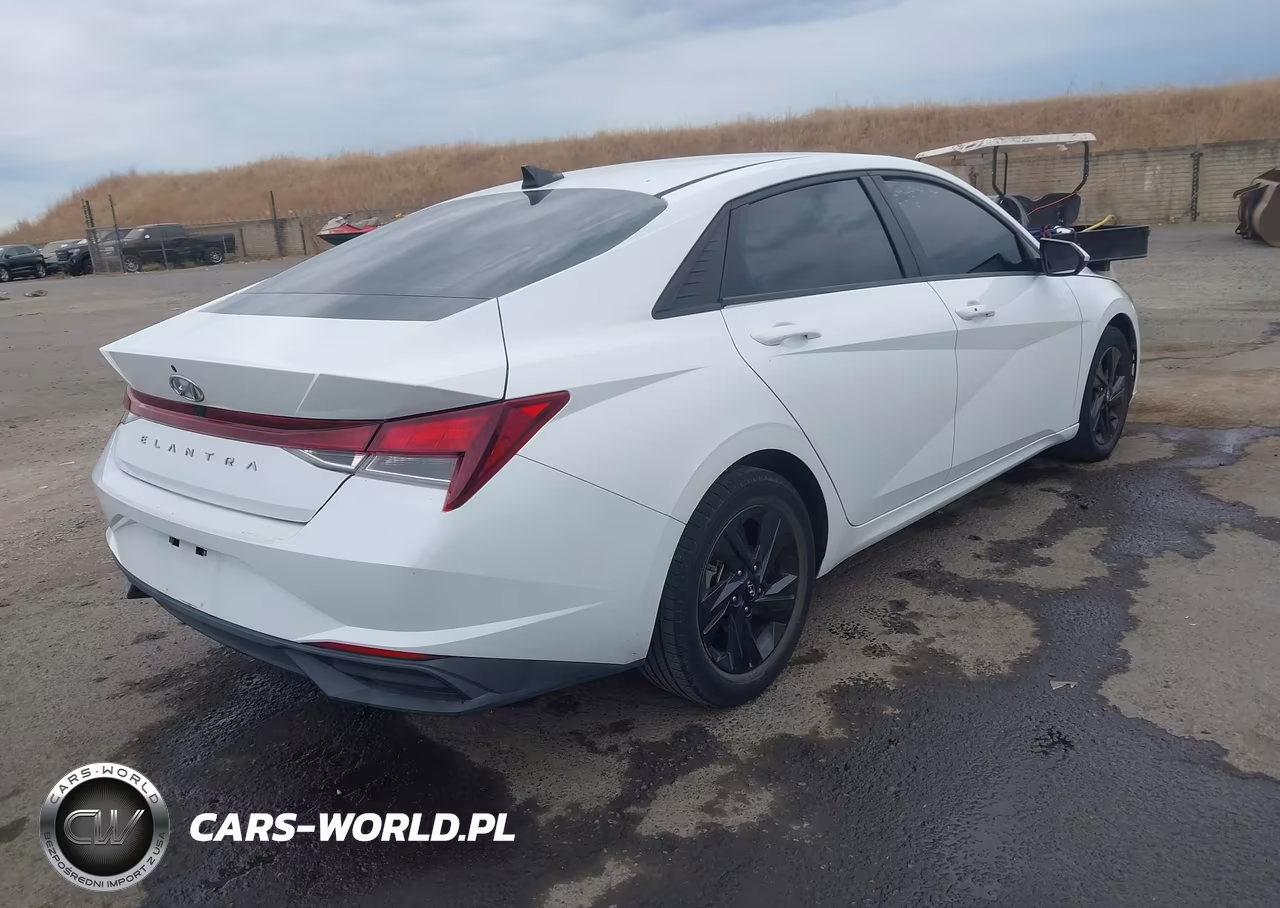 2021 Hyundai Elantra Sel VIN:5NPLM4AG8MH044342 - 4