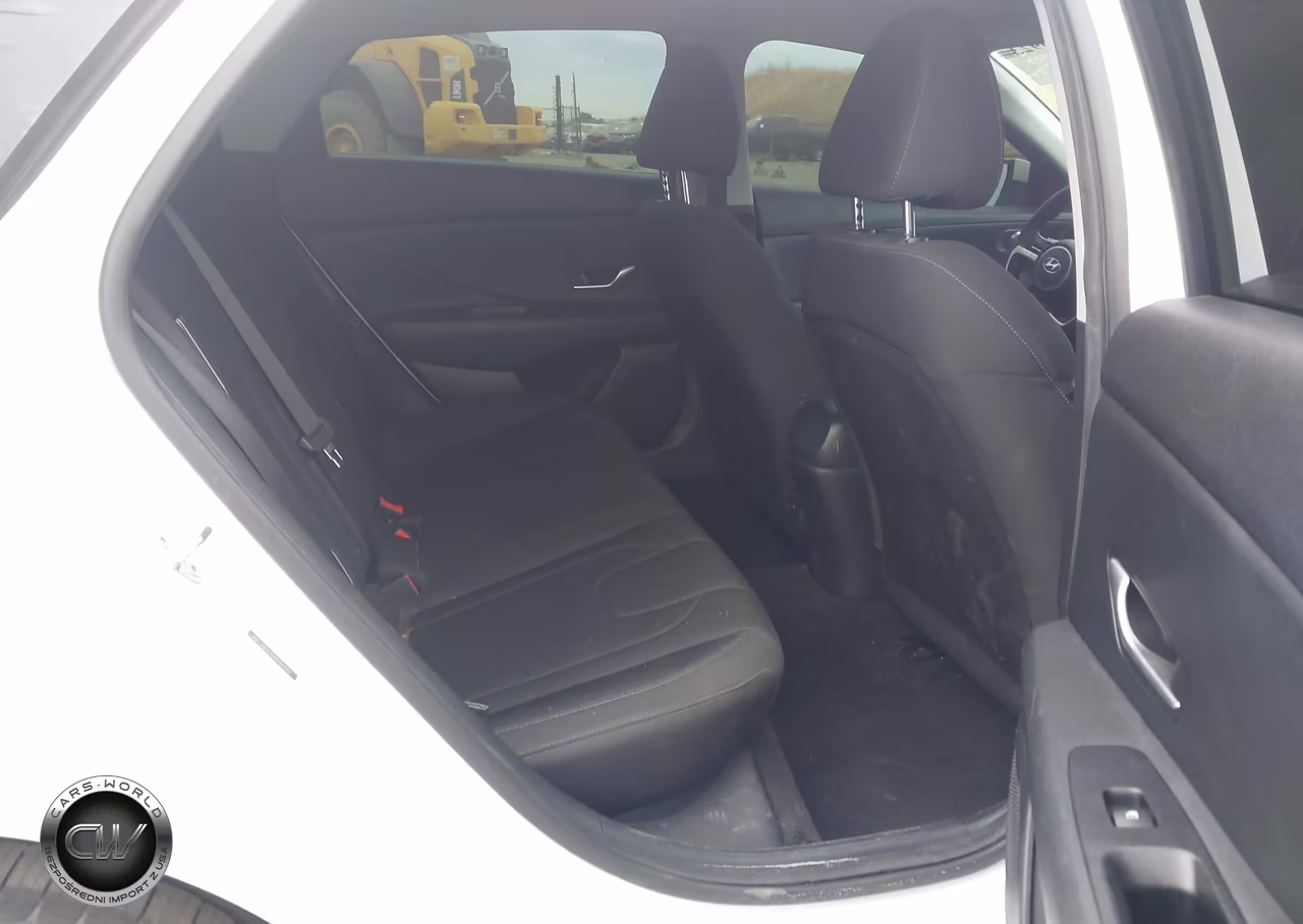 2021 Hyundai Elantra Sel VIN:5NPLM4AG8MH044342 - 8