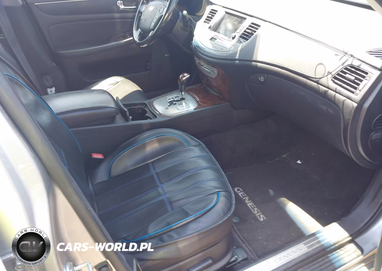 2011 Hyundai Genesis 3.8 VIN:KMHGC4DE6BU130956 - 5