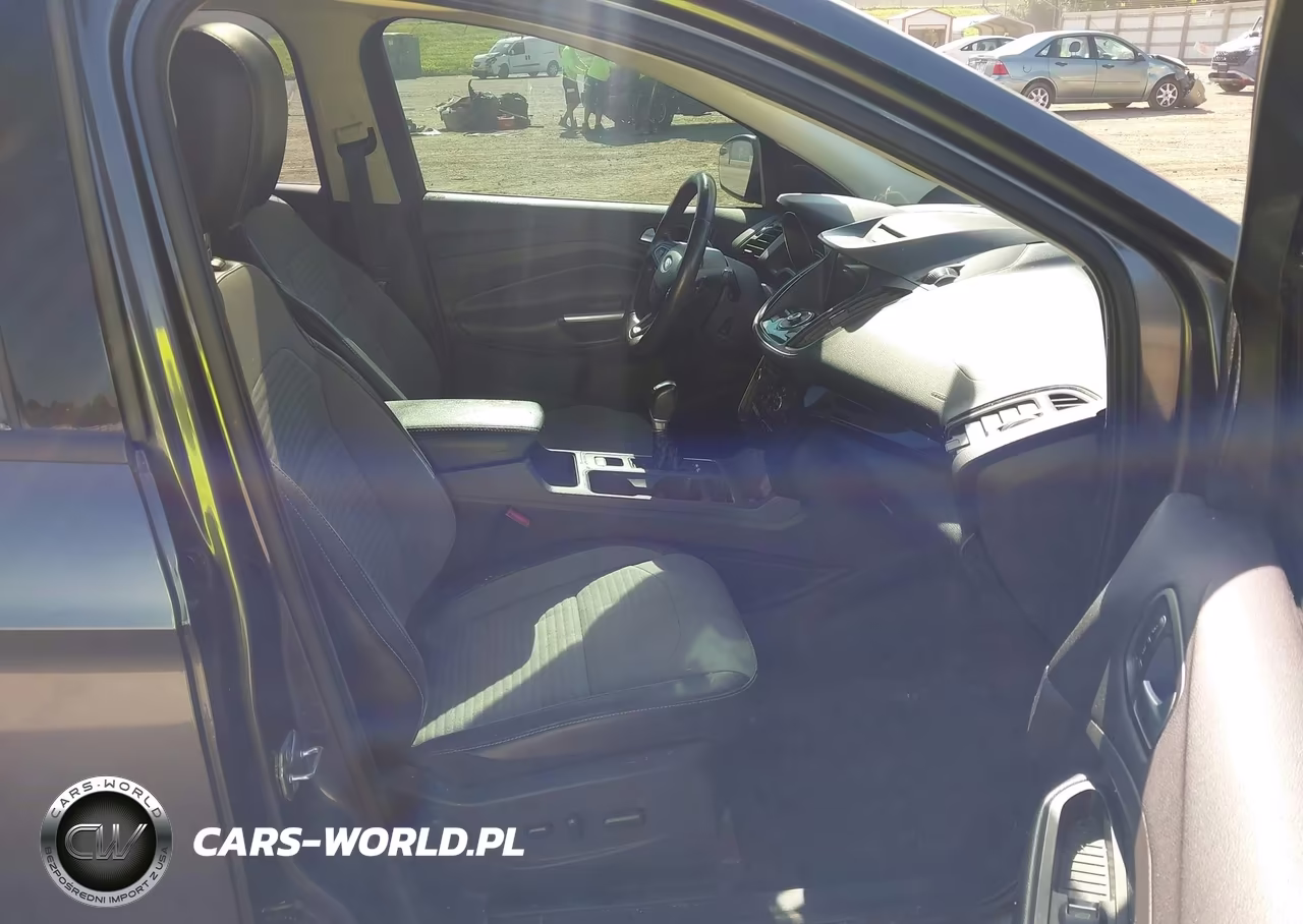 2017 Ford Escape Titanium VIN:1FMCU9J90HUA78863 - 5