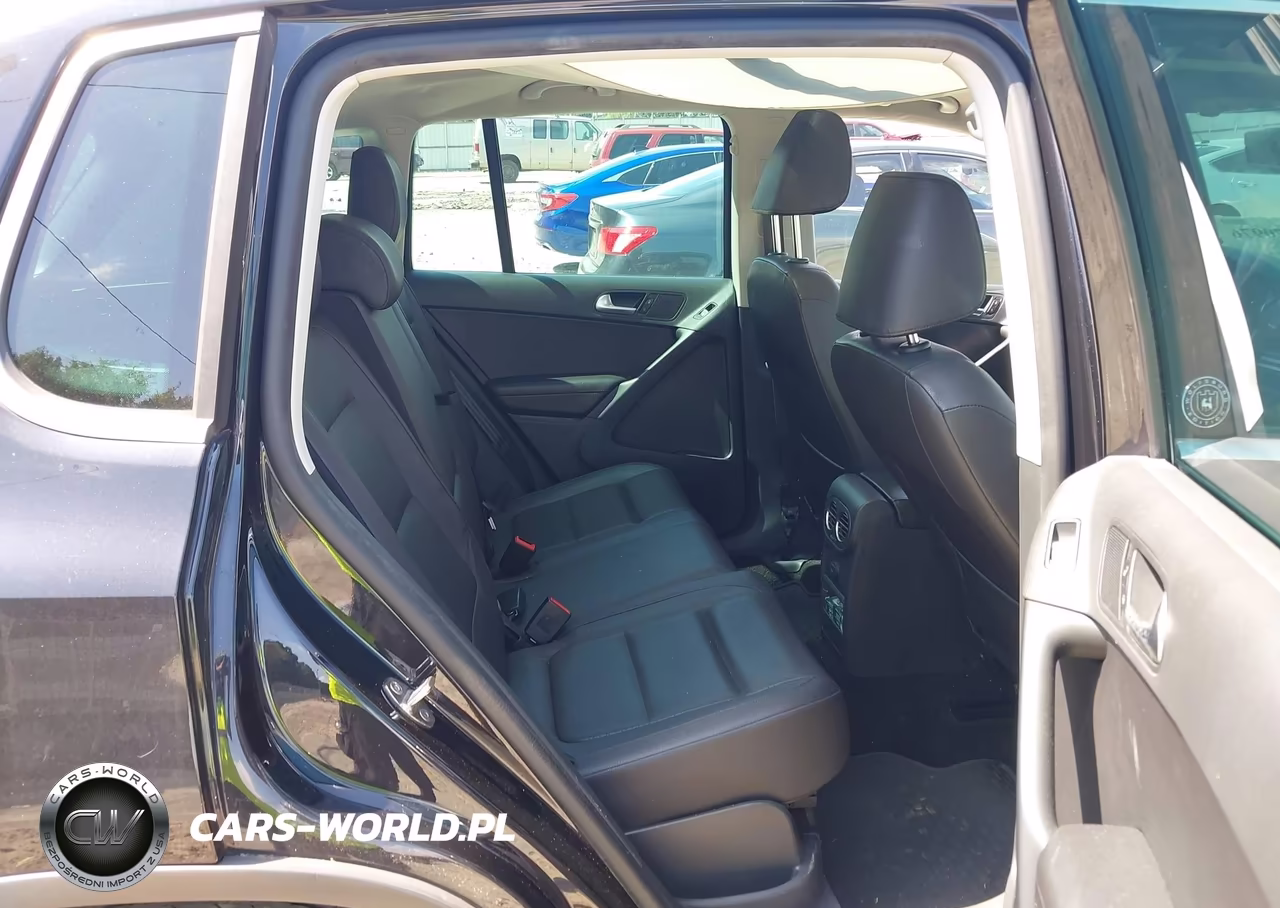 2017 Volkswagen Tiguan 2.0T Wolfsburg Edition VIN:WVGRV7AX6HK009424 - 8