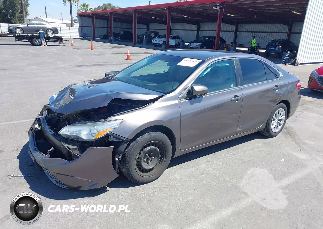 2017 Toyota Camry Le VIN:4T1BF1FK3HU670230 - 2