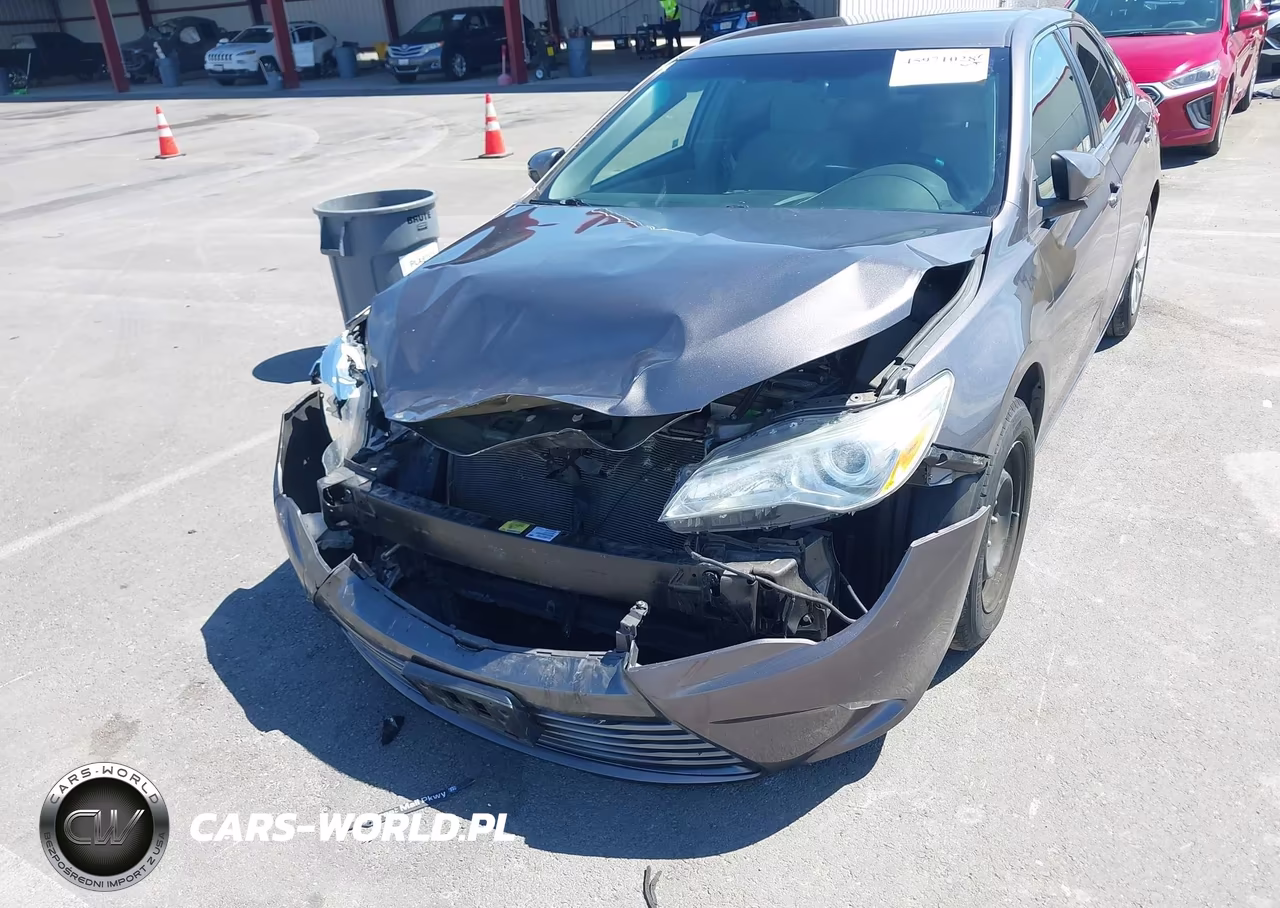 2017 Toyota Camry Le VIN:4T1BF1FK3HU670230 - 6