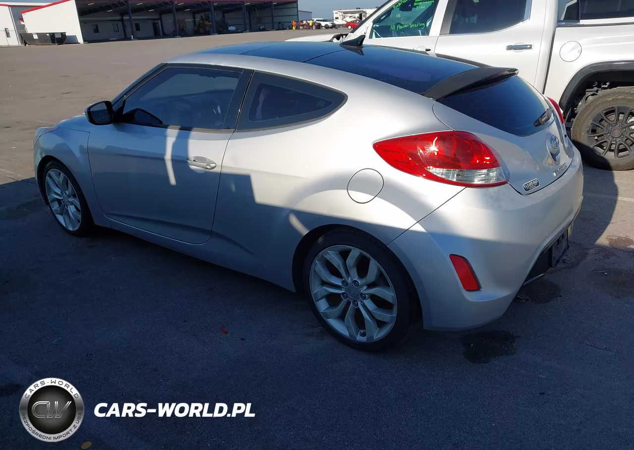 2012 Hyundai Veloster Base W-Gray VIN:KMHTC6ADXCU045593 - 3