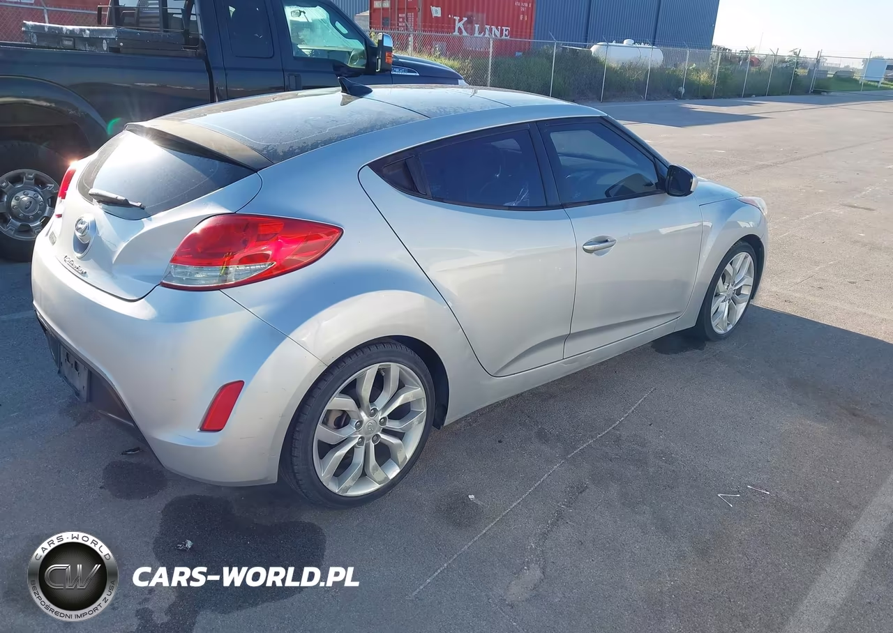 2012 Hyundai Veloster Base W-Gray VIN:KMHTC6ADXCU045593 - 4