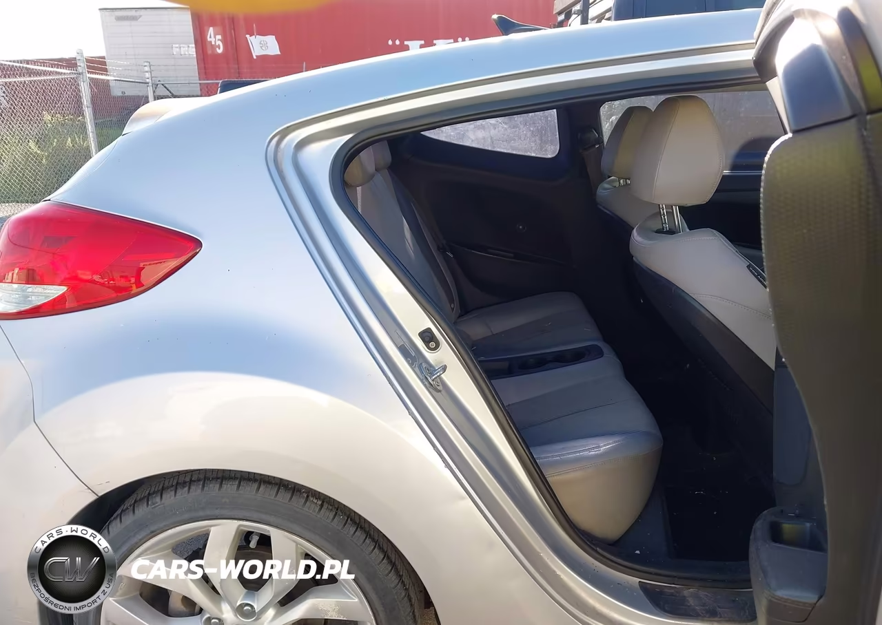 2012 Hyundai Veloster Base W-Gray VIN:KMHTC6ADXCU045593 - 8