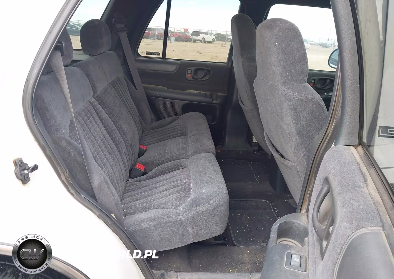 1999 Chevrolet Blazer Ls VIN:1GNCS13W8X2151297 - 8