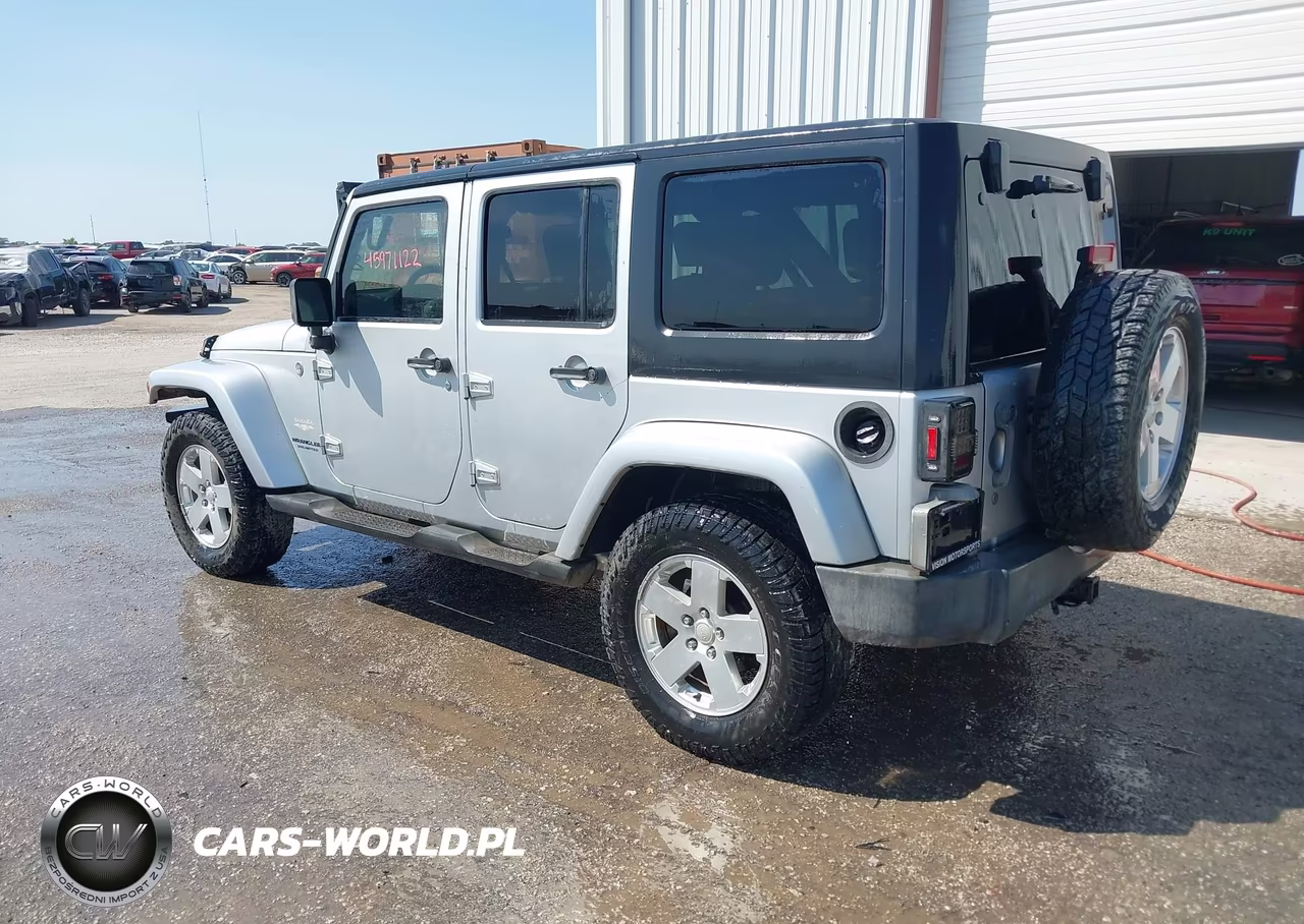 2007 Jeep Wrangler Unlimited Sahara VIN:1J4GA591X7L154920 - 3
