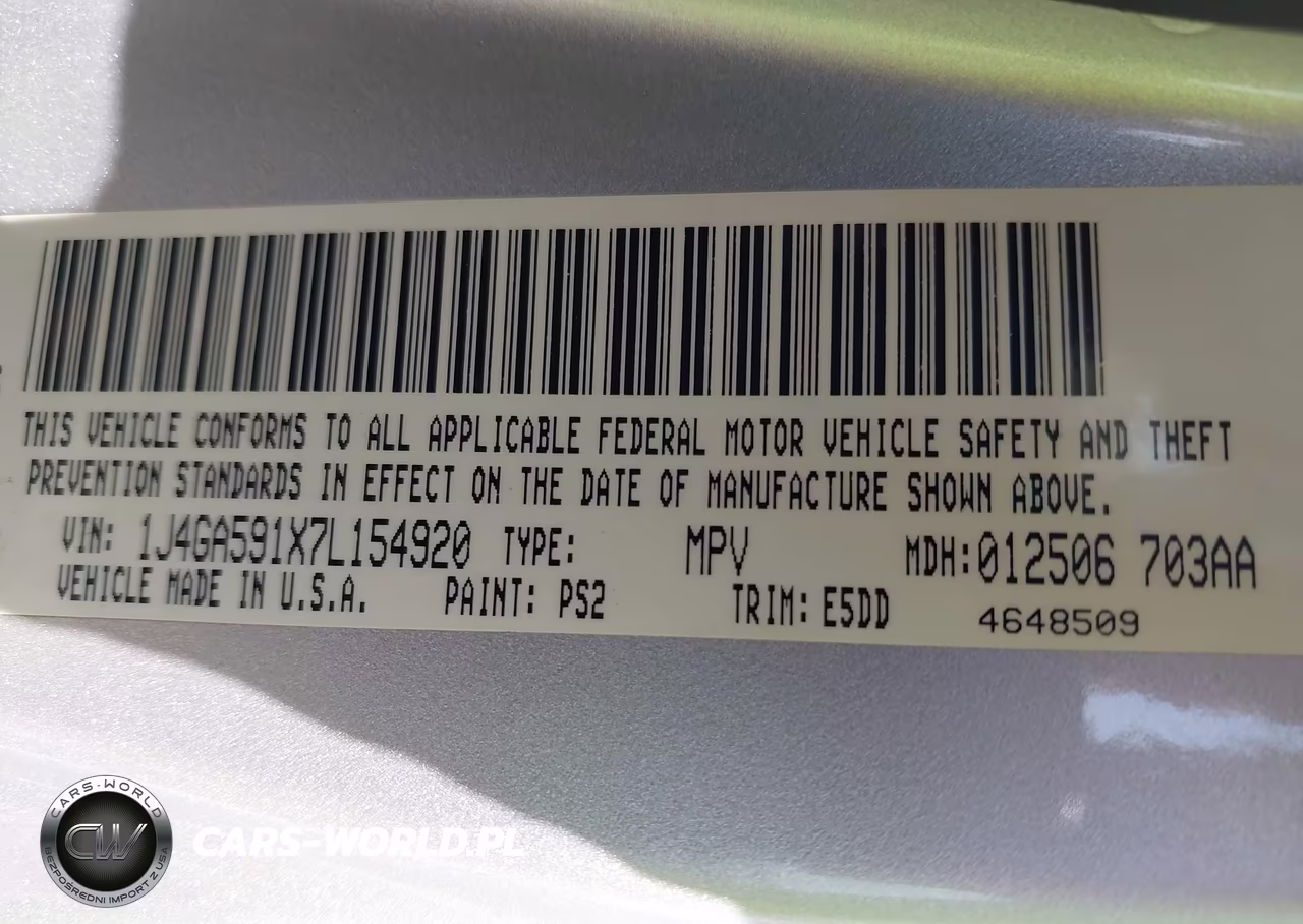 2007 Jeep Wrangler Unlimited Sahara VIN:1J4GA591X7L154920 - 9