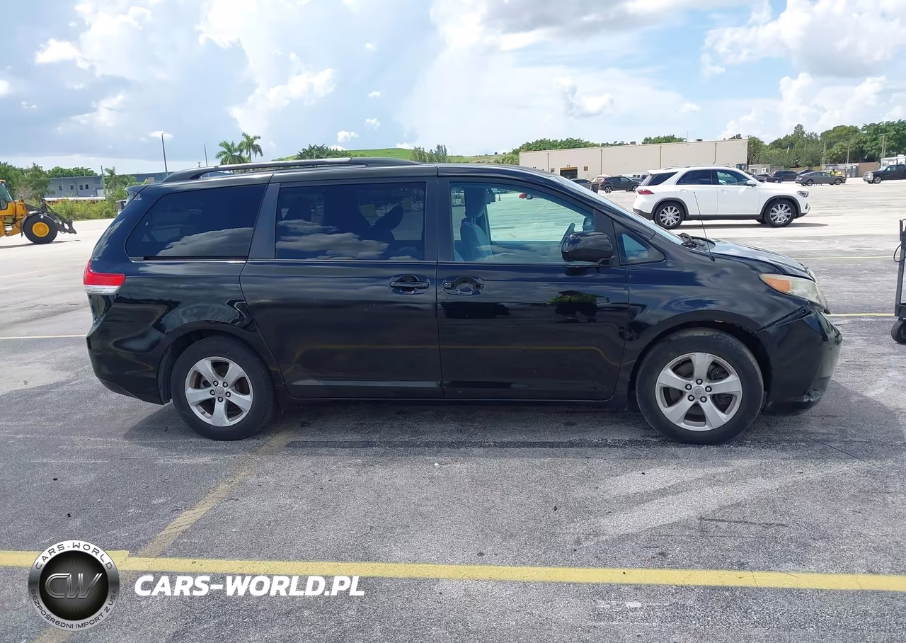 2012 Toyota Sienna Le V6 8 Passenger VIN:5TDKK3DC0CS197424 - 13