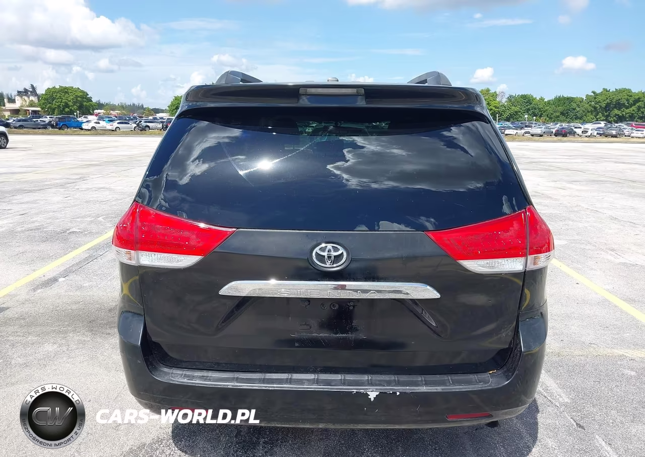 2012 Toyota Sienna Le V6 8 Passenger VIN:5TDKK3DC0CS197424 - 16