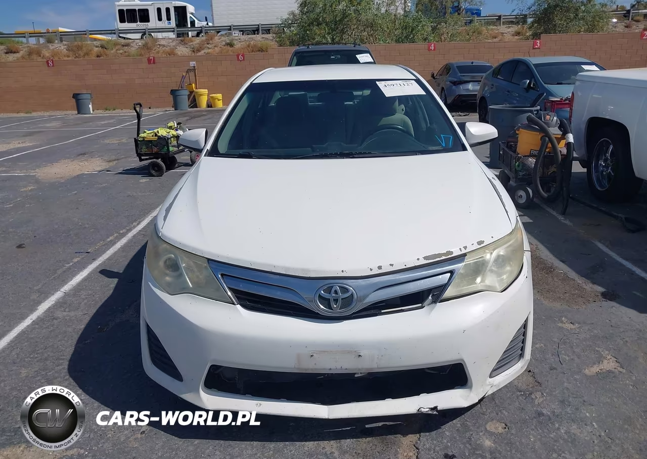 2014 Toyota Camry Le VIN:4T4BF1FKXER439763 - 12