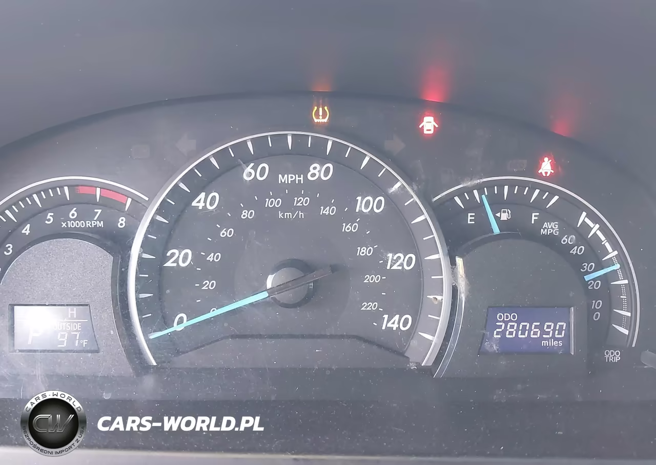 2014 Toyota Camry Le VIN:4T4BF1FKXER439763 - 7