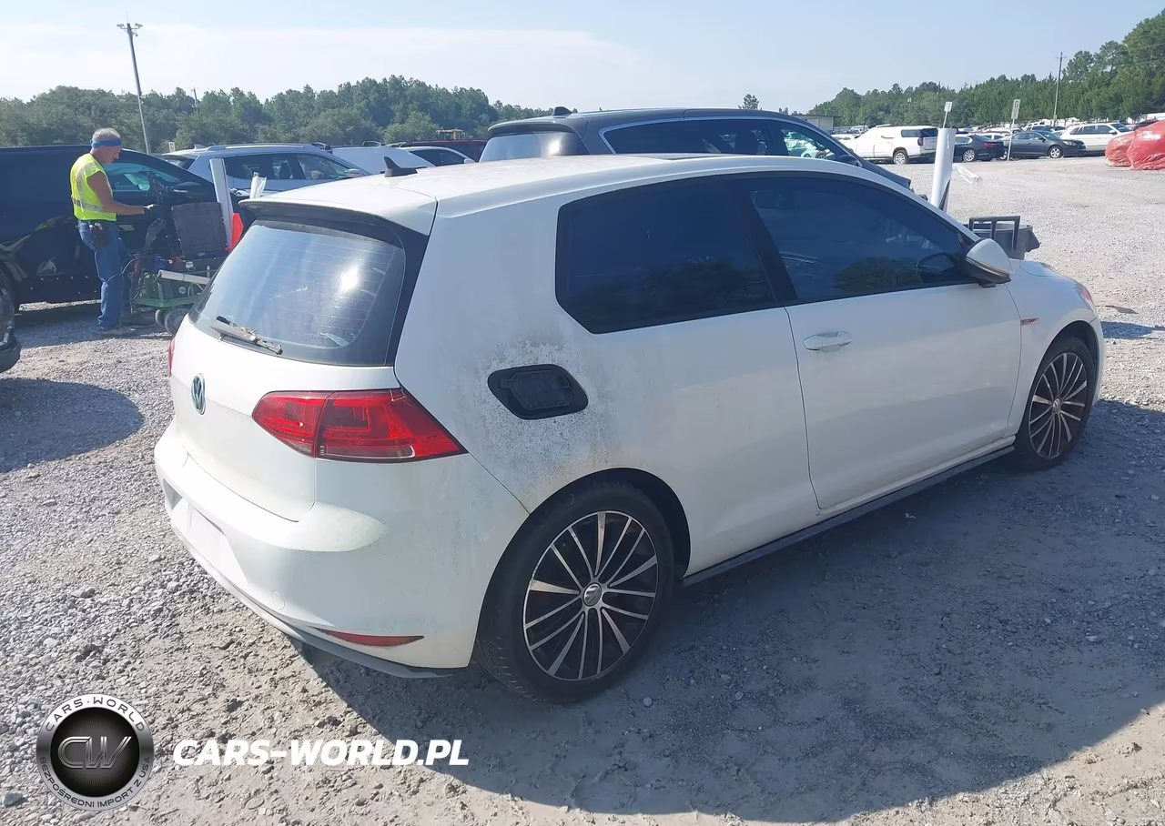 2015 Volkswagen Golf Gti 2.0T Se 2-Door VIN:3VWTT7AU4FM045993 - 4