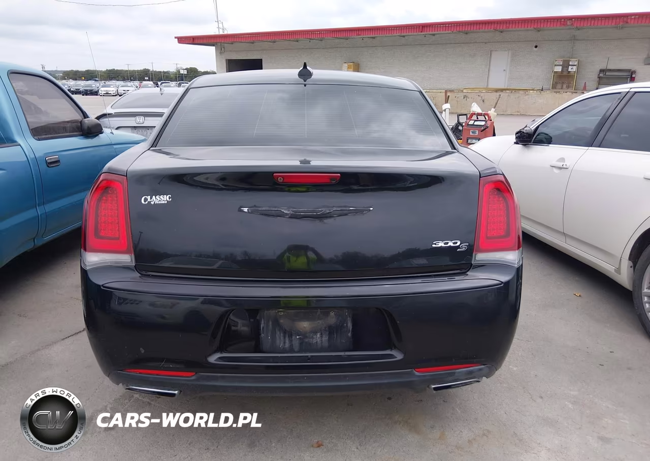 2016 Chrysler 300 300S VIN:2C3CCABG7GH358145 - 16