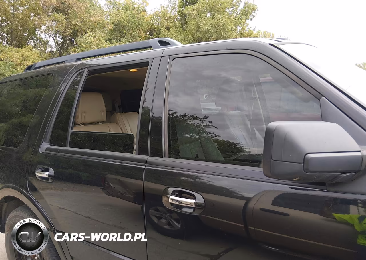 2015 Ford Expedition Xlt VIN:1FMJU1HT2FEF20463 - 13