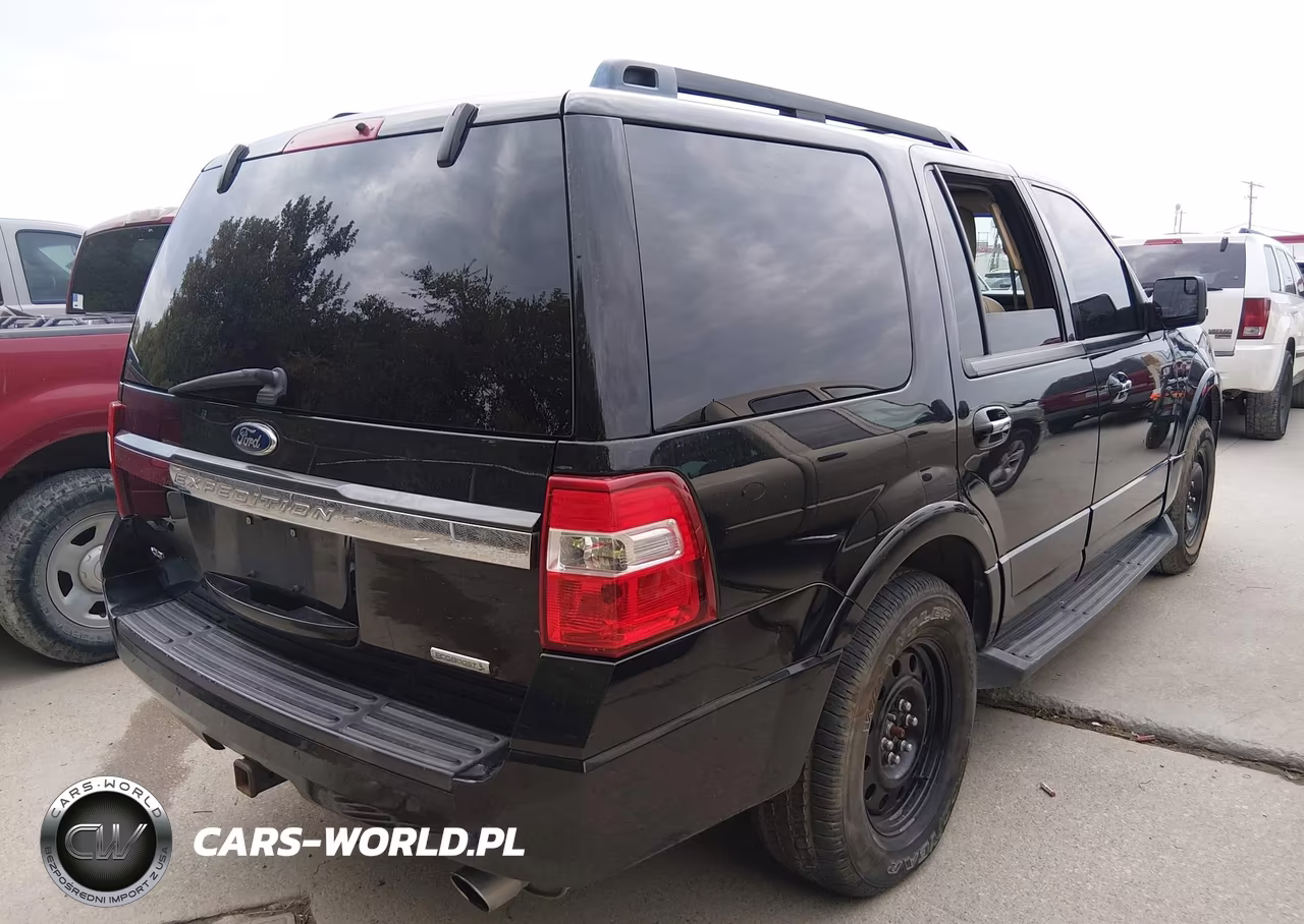 2015 Ford Expedition Xlt VIN:1FMJU1HT2FEF20463 - 4