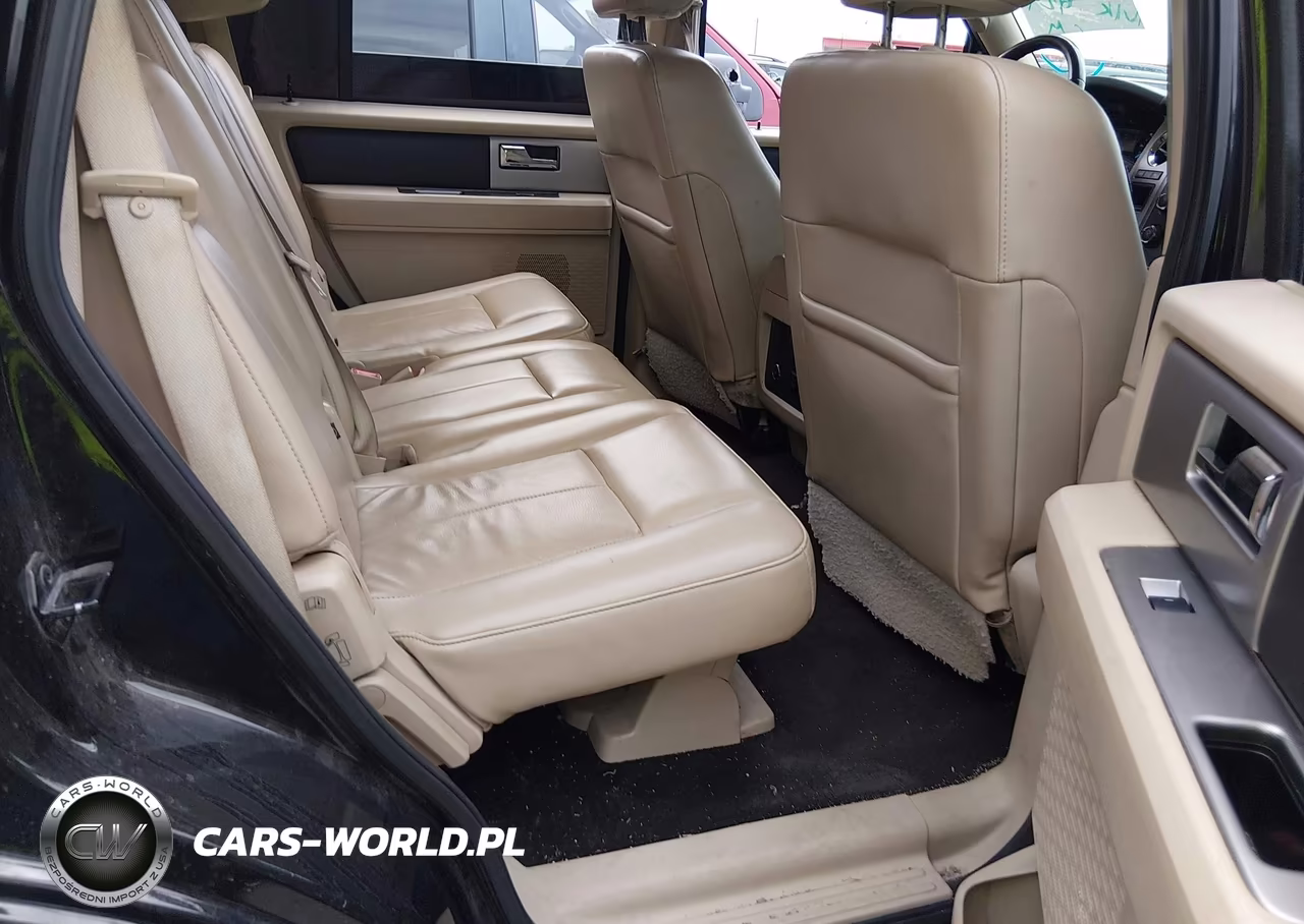 2015 Ford Expedition Xlt VIN:1FMJU1HT2FEF20463 - 8