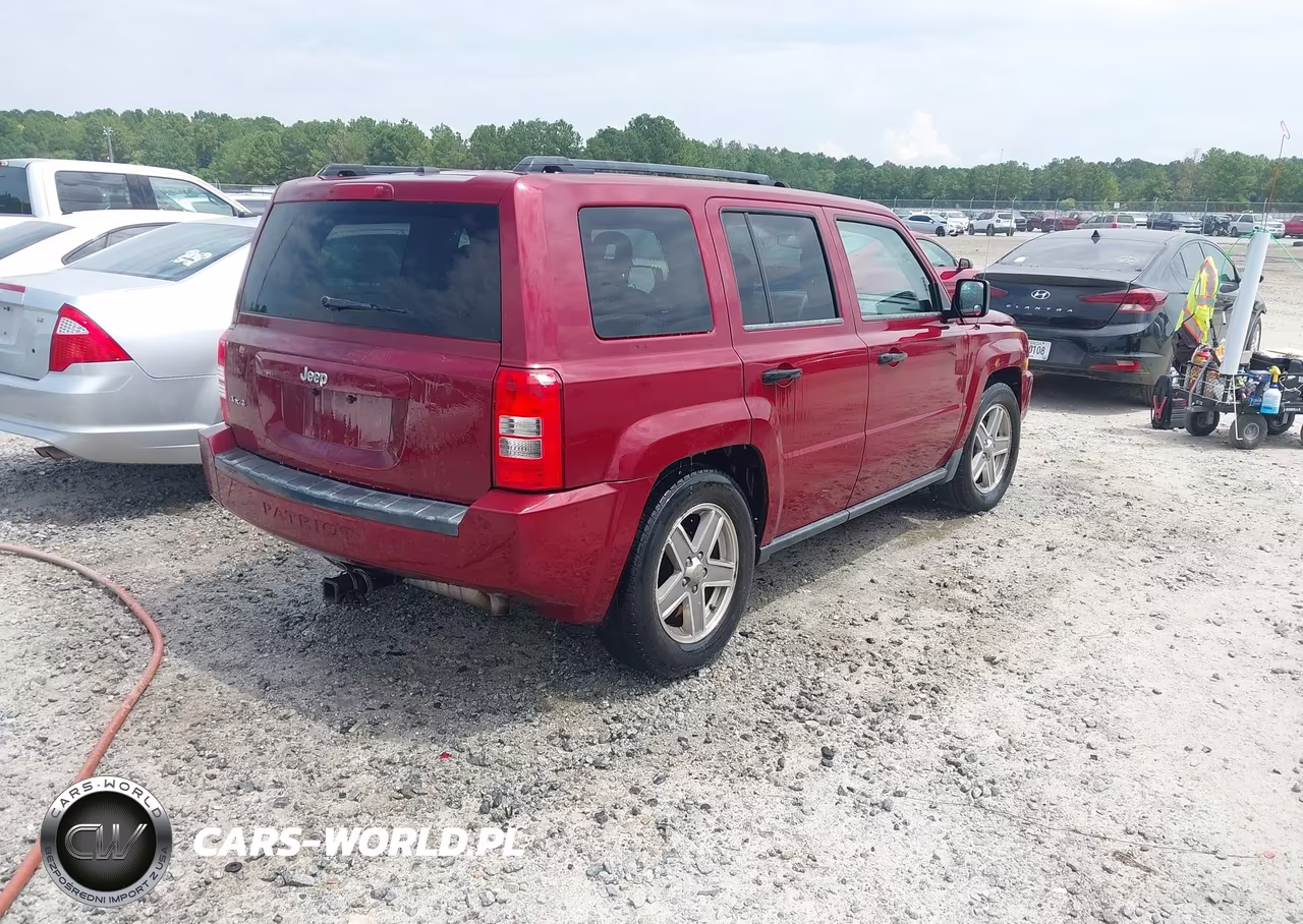 2008 Jeep Patriot Sport VIN:1J8FF28W18D512926 - 4