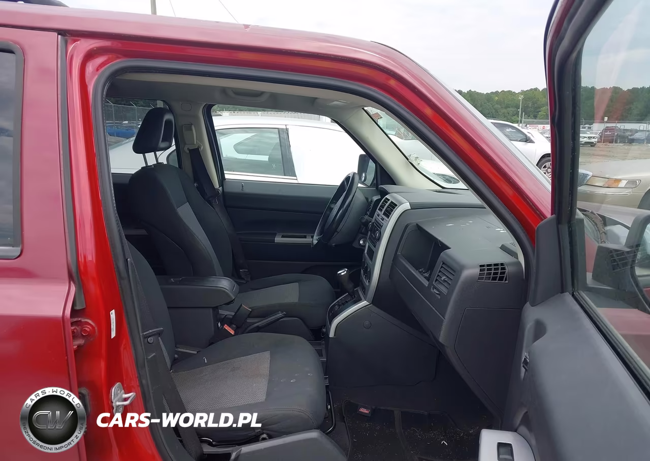 2008 Jeep Patriot Sport VIN:1J8FF28W18D512926 - 5