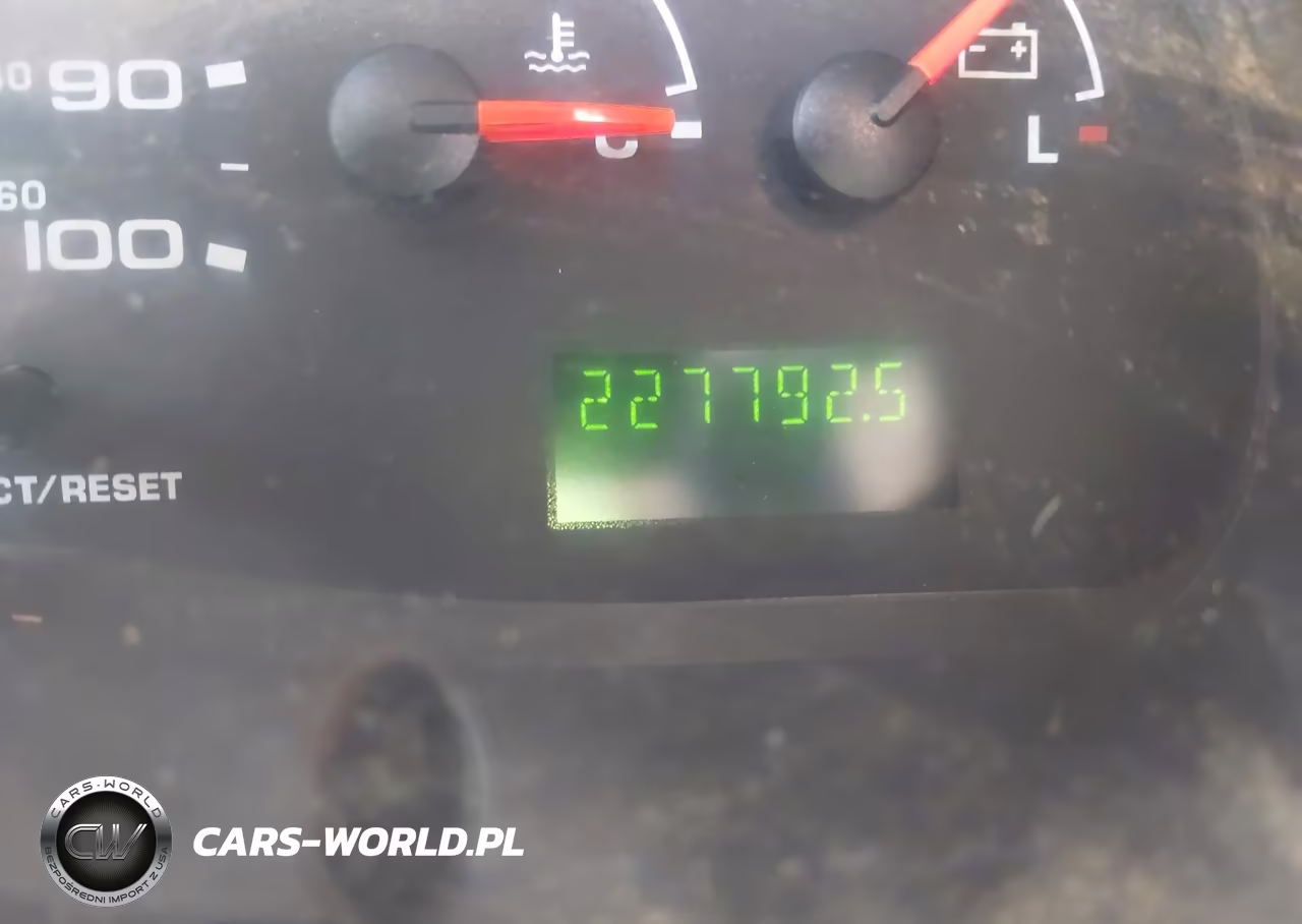 2004 Ford E-250 Commercial-Recreational VIN:1FTNE24WX4HA08356 - 12