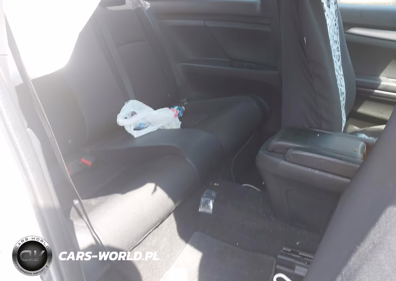 2019 Honda Civic Sport VIN:2HGFC4B85KH300693 - 8