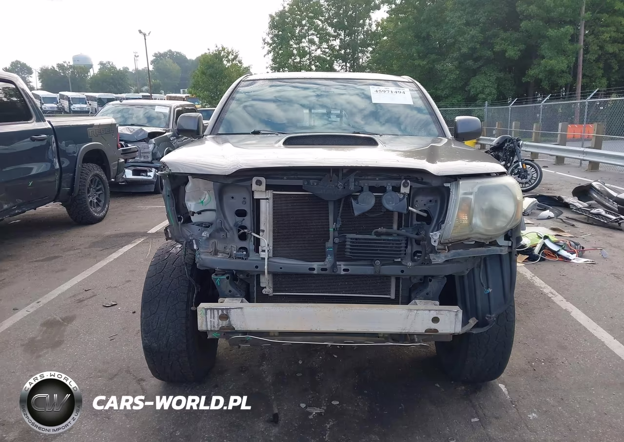 2011 Toyota Tacoma Base V6 VIN:5TFLU4ENXBX015032 - 13