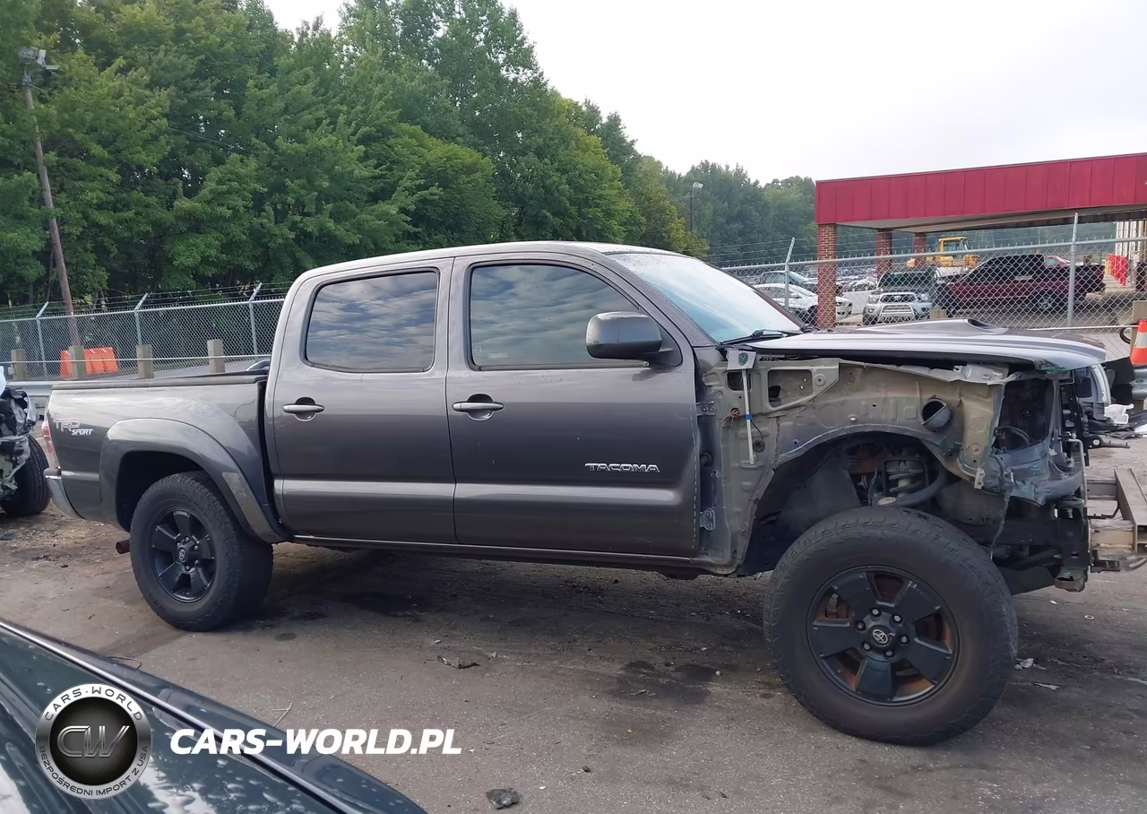 2011 Toyota Tacoma Base V6 VIN:5TFLU4ENXBX015032 - 14