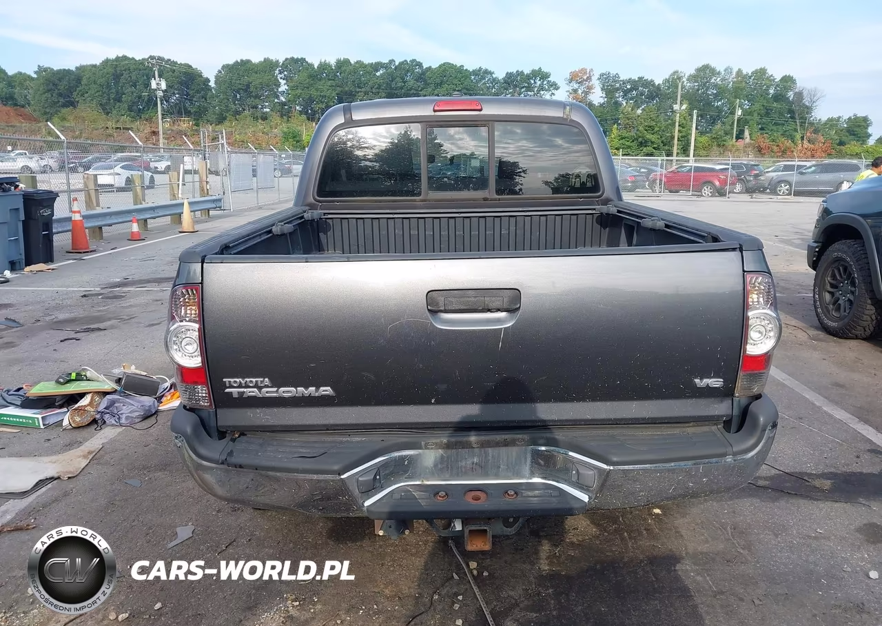 2011 Toyota Tacoma Base V6 VIN:5TFLU4ENXBX015032 - 17
