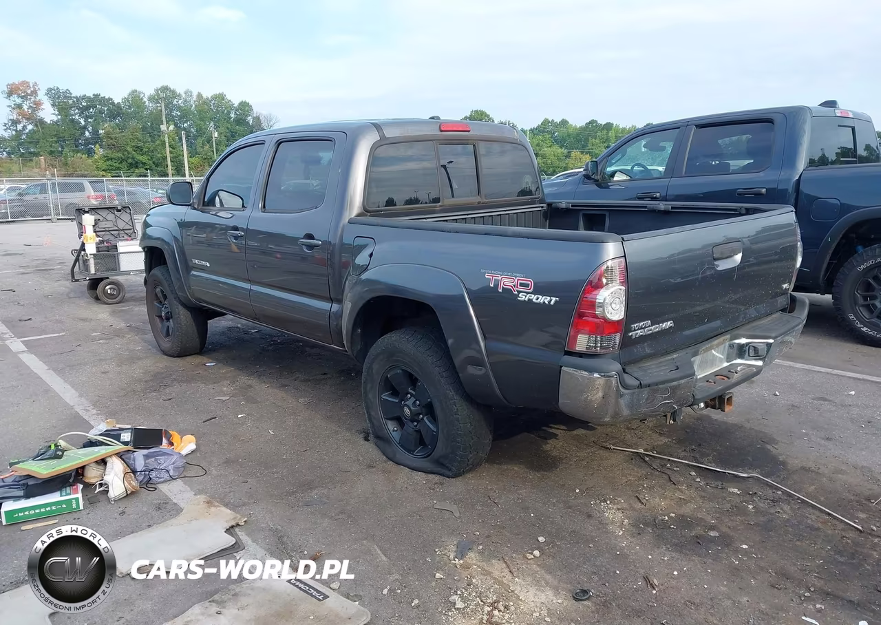 2011 Toyota Tacoma Base V6 VIN:5TFLU4ENXBX015032 - 3
