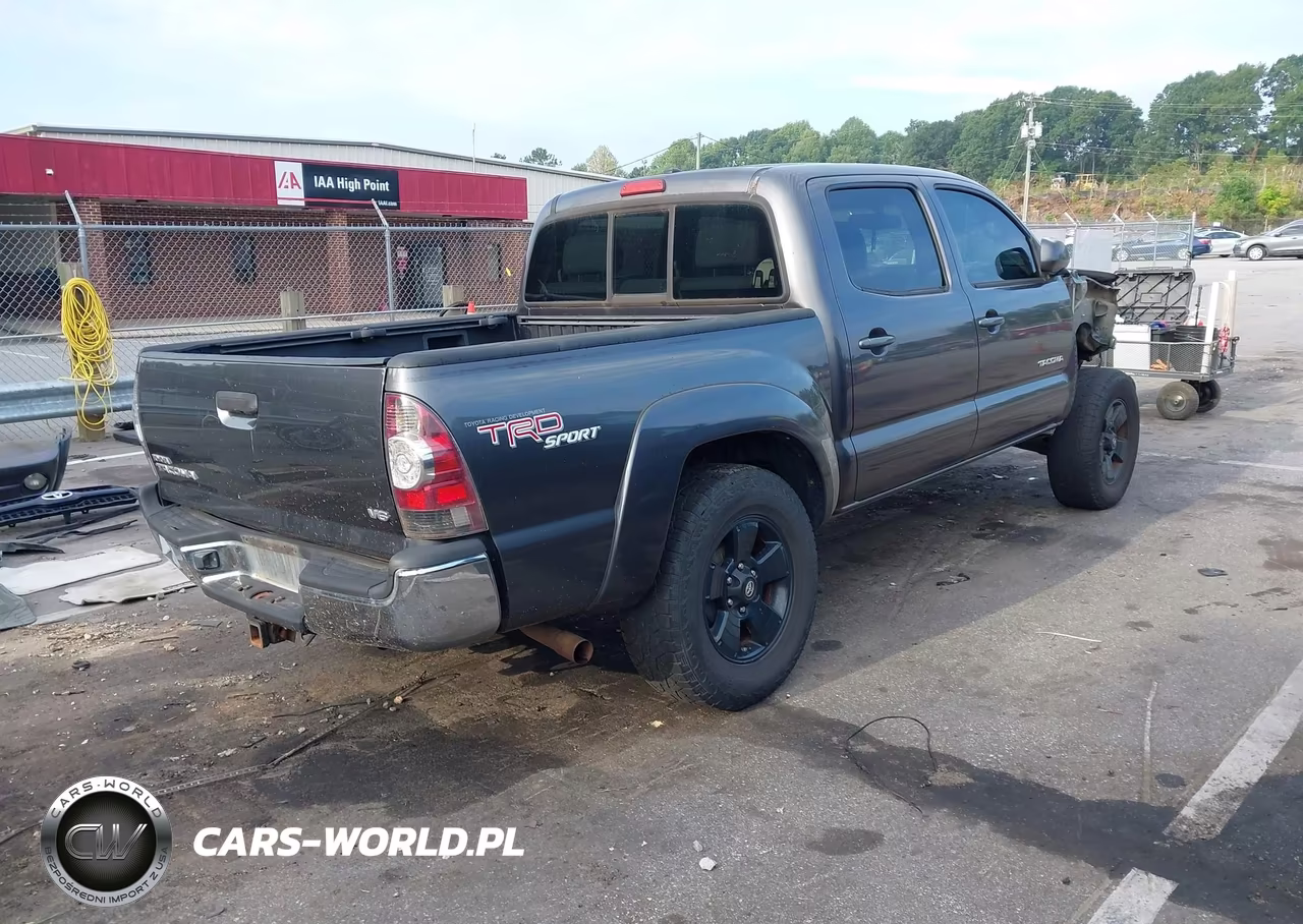 2011 Toyota Tacoma Base V6 VIN:5TFLU4ENXBX015032 - 4