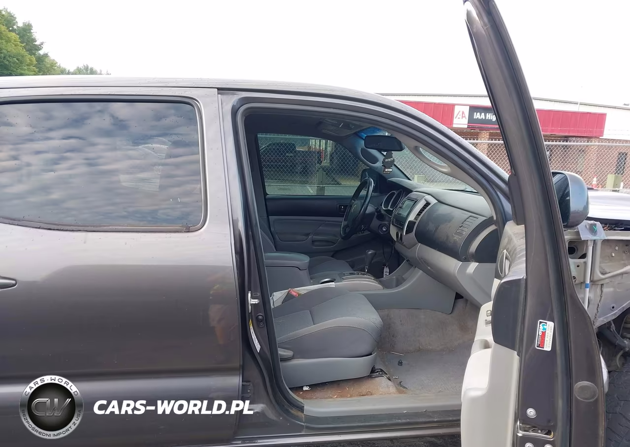 2011 Toyota Tacoma Base V6 VIN:5TFLU4ENXBX015032 - 5