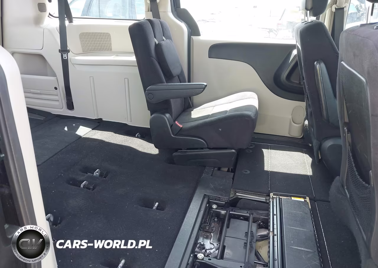 2013 Dodge Grand Caravan American Value Pkg VIN:2C4RDGBG0DR810853 - 8