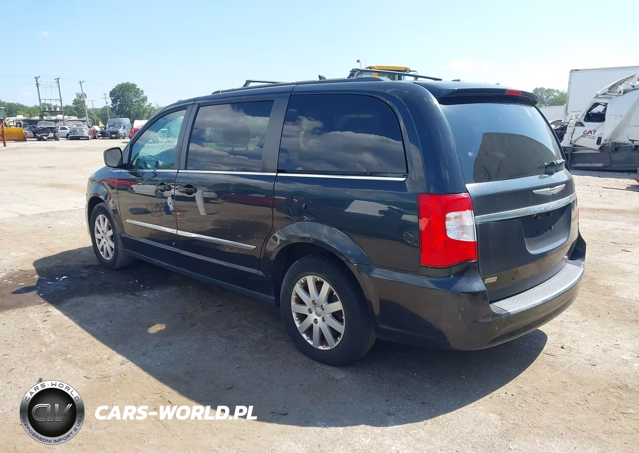 2016 Chrysler Town & Country Touring VIN:2C4RC1BG3GR289728 - 3