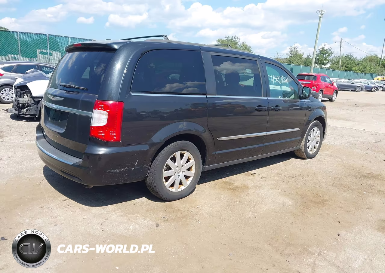 2016 Chrysler Town & Country Touring VIN:2C4RC1BG3GR289728 - 4