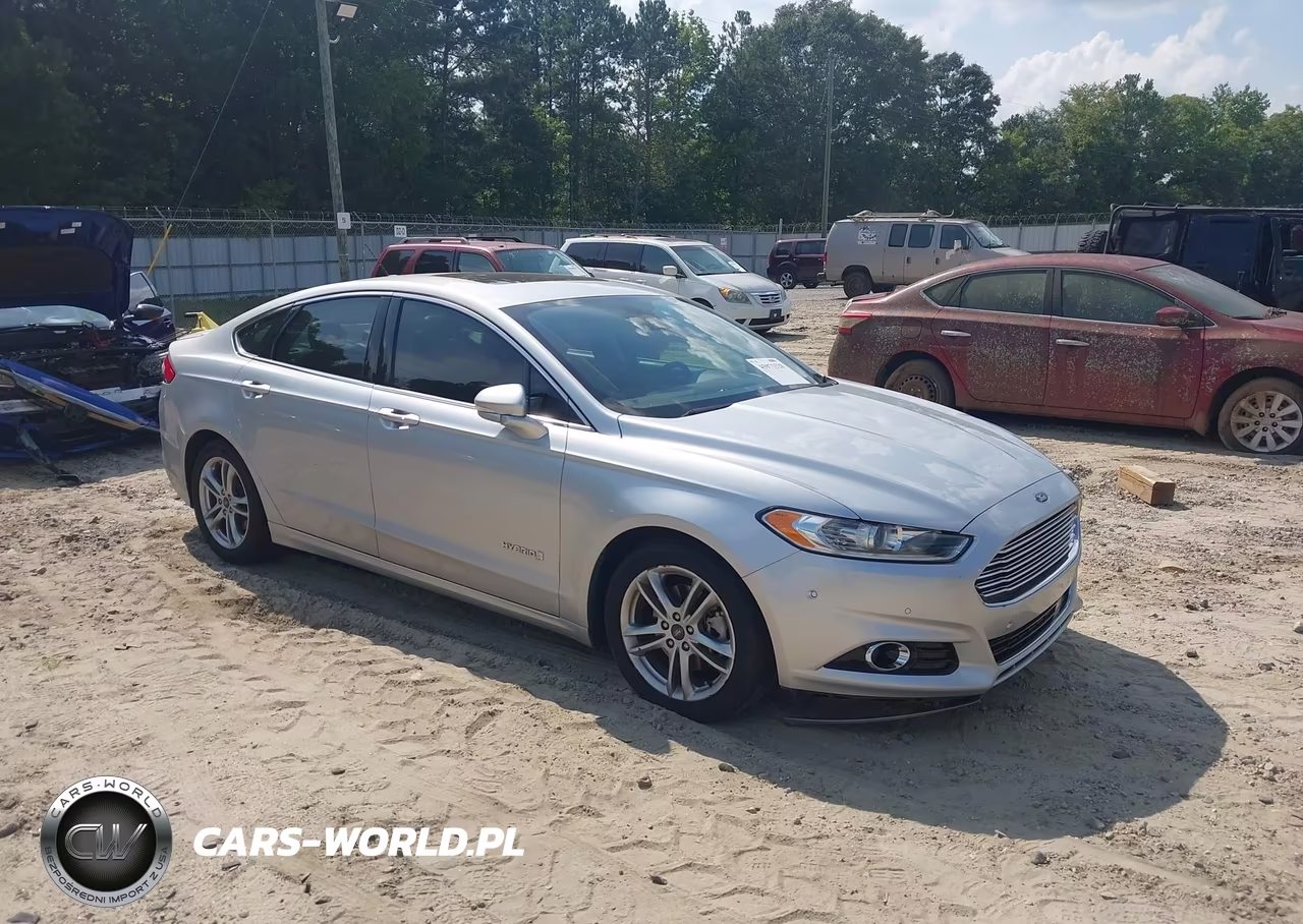 2015 Ford Fusion Hybrid Titanium – zdjęcie 1 z 12
