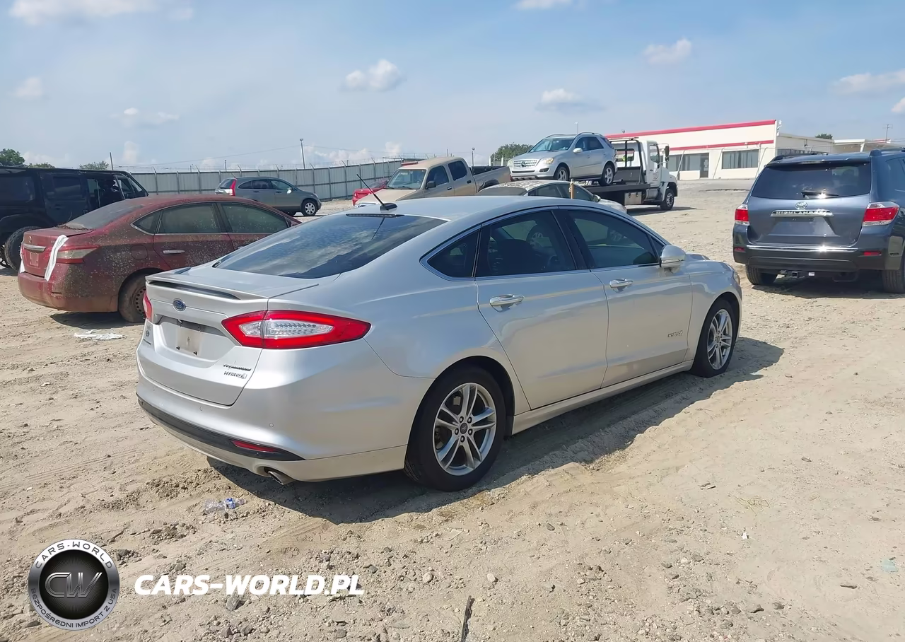 2015 Ford Fusion Hybrid Titanium VIN:3FA6P0RU6FR197623 - 4