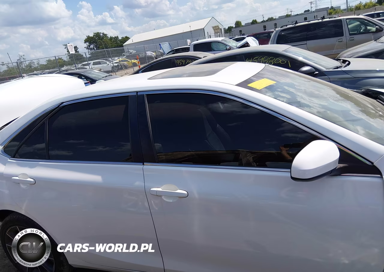 2015 Toyota Camry Xse VIN:4T1BF1FK9FU051984 - 14